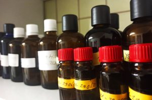 Mehr über den Artikel erfahren Ätherische Öle – Fluch oder Segen ?